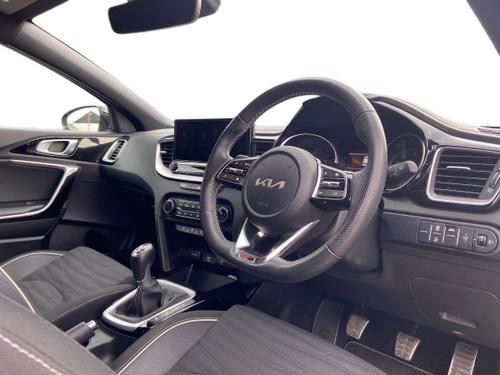Kia CEED Photo autoimg-b17e0772e035c7783f15ba5f548569d2c036527d.jpg
