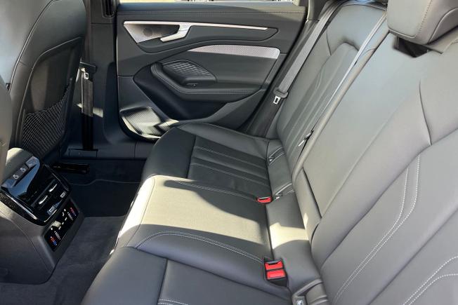 Audi  A6 Avant Photo 49