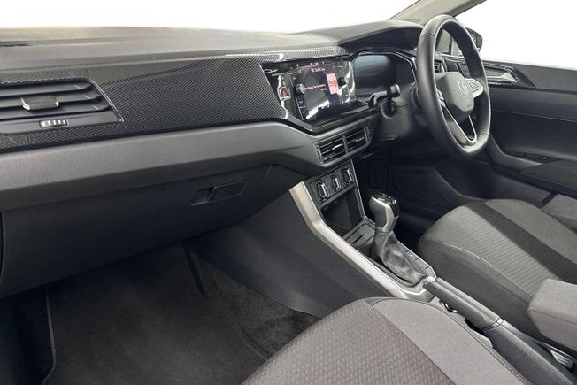 VOLKSWAGEN Polo Photo 2