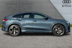 AUDI Audi Q4 Sportback Photo 4