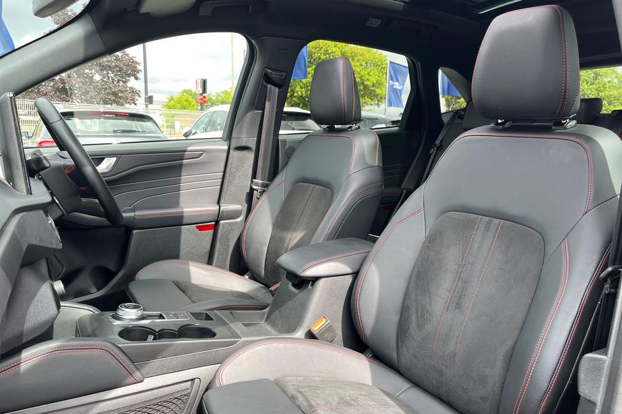 Ford Kuga Photo autoimg-b183160726f261b541c6ec0e79cec14d3177b1c6.jpg