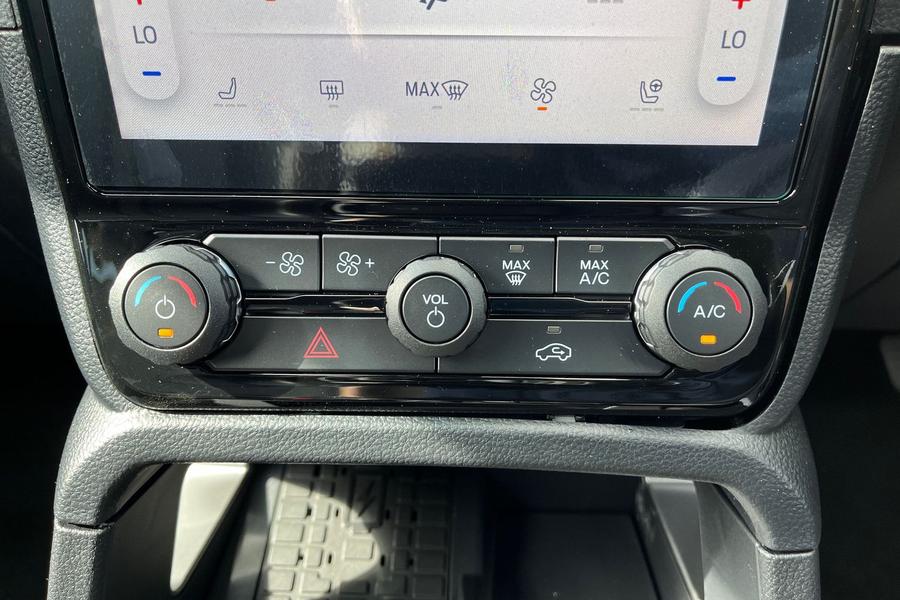 Ford RANGER Photo autoimg-b183a81cf8a45be8c88ad261c586b6bbb090adab.jpg