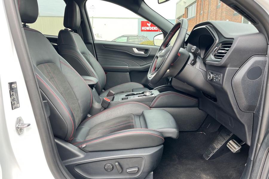 Ford Kuga Photo autoimg-b184f6a19e0ecb3488c7ac6009df98a8f125abf4.jpg
