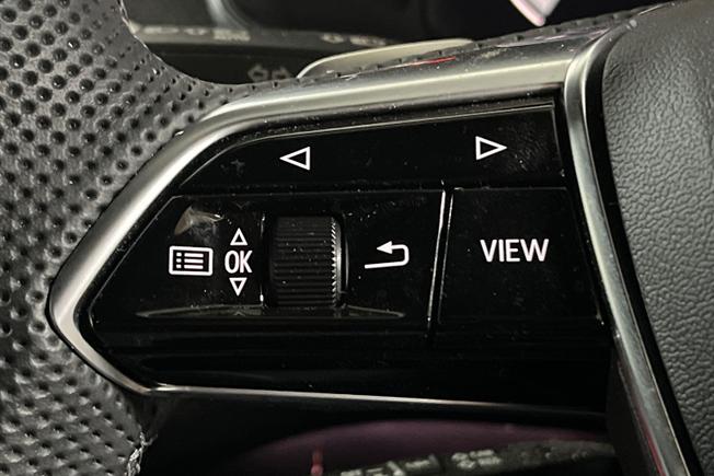 AUDI A6 Avant Photo 16