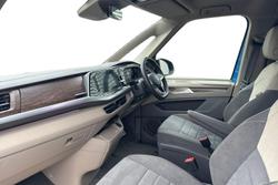 Volkswagen Multivan Photo 2