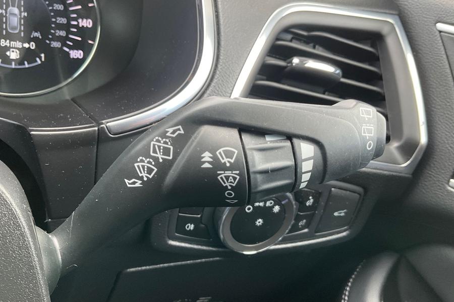 Ford S-MAX Photo autoimg-b18d18169558d162ed7763346130b05532d1f02d.jpg