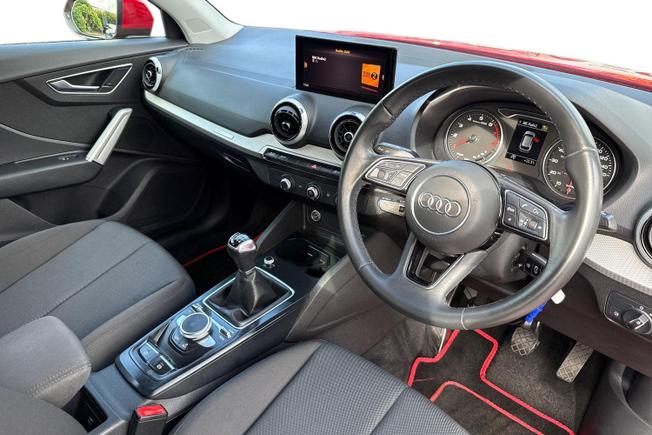 Audi Q2 Photo 6