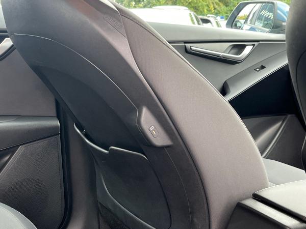 Kia Niro Photo autoimg-b19310a88c63c036a932c2319d9abfbf8664a19e.jpg