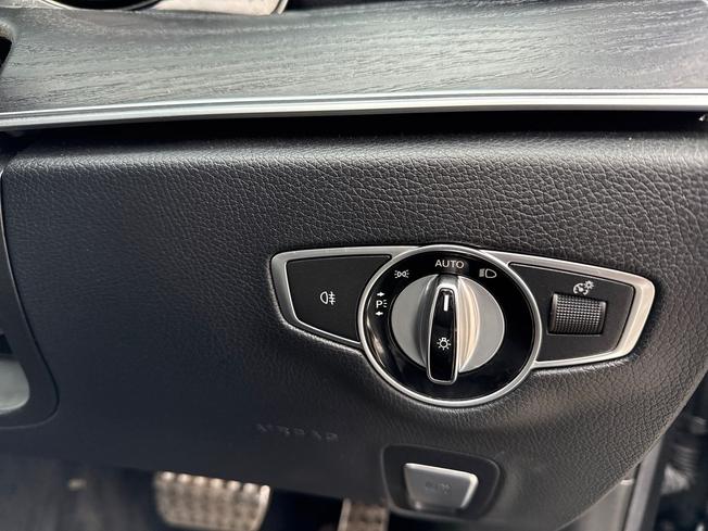 MERCEDES-BENZ E Class Photo 28