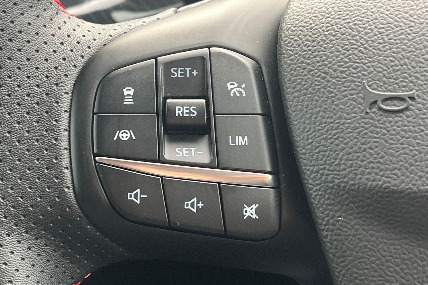 Ford FOCUS Photo 22