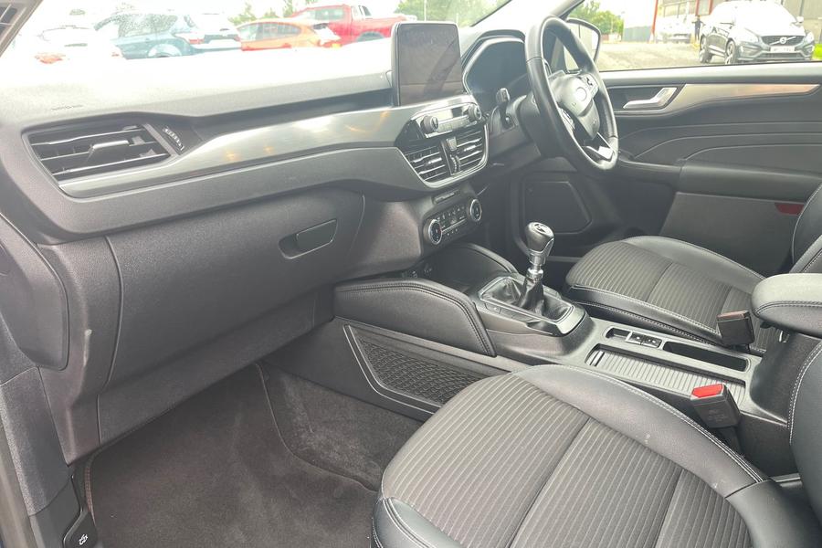Ford KUGA Photo autoimg-b195a3863257add25ea15a2d5193631da17e5d03.jpg