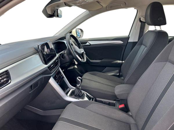 Volkswagen T-Roc Photo autoimg-b197a1c5fe138d73127f62f4800178f57e858f3d.jpg