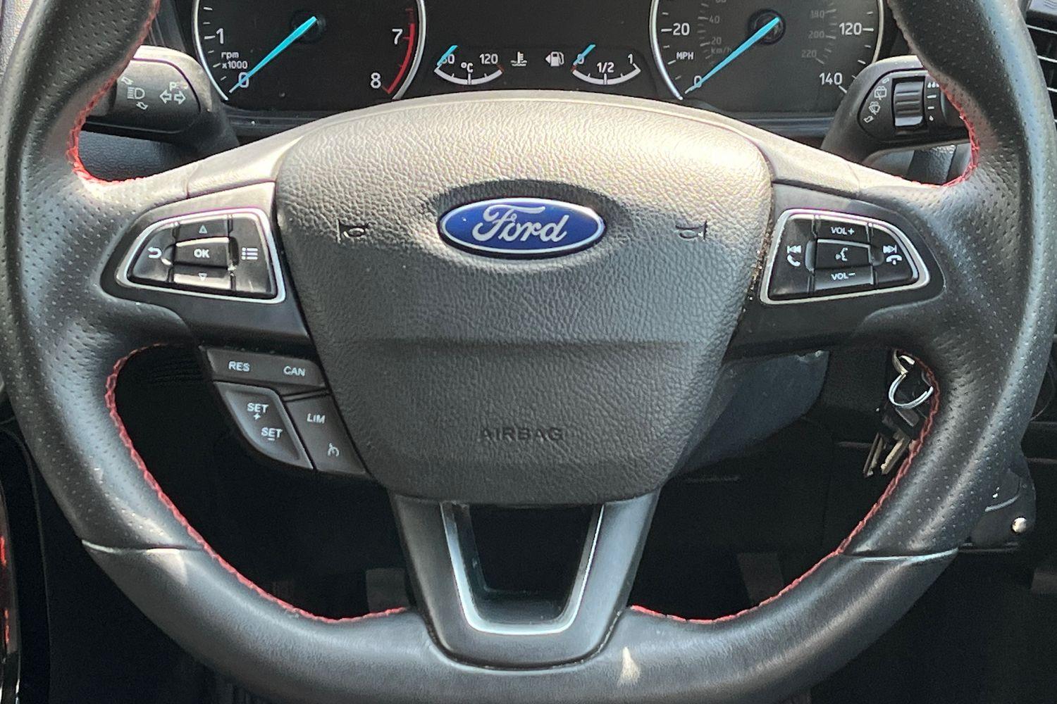 Ford ECOSPORT Photo 11