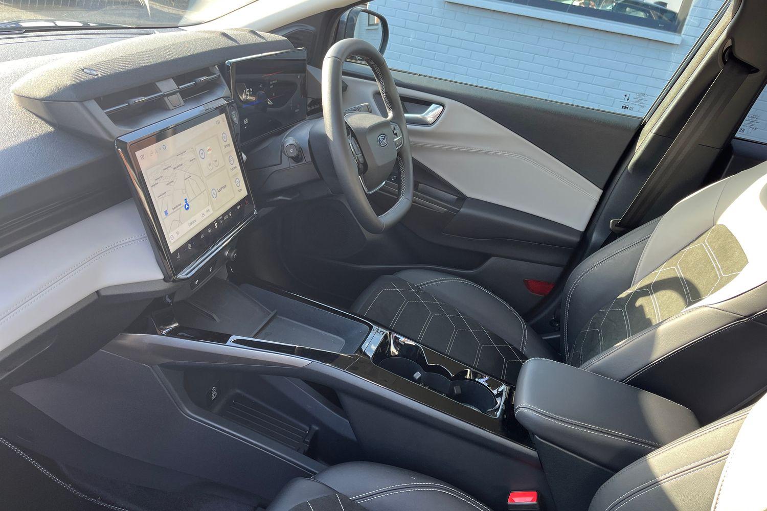 Ford Puma Gen-E Photo 17