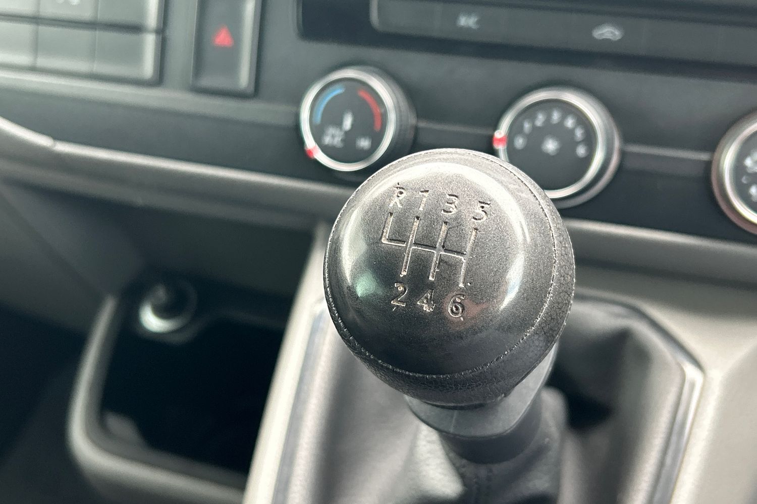 Volkswagen TRANSPORTER Photo 32