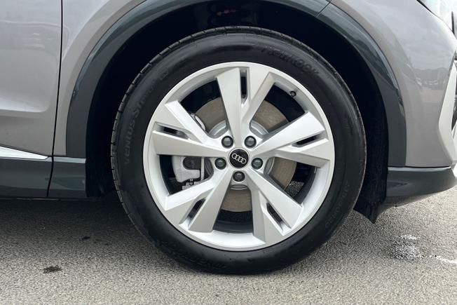 AUDI Q4 E-Tron Photo 5