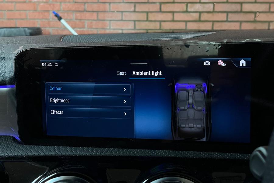 Mercedes-Benz CLA Photo autoimg-b1a5252e109e8057c02a514e5201d65a7c5165dd.jpg