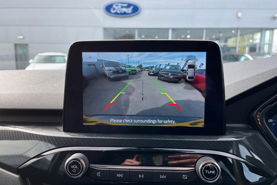 Ford KUGA Photo autoimg-b1a90818ed99676dc9d4a6e0dd6a4a2191dd60f3.jpg
