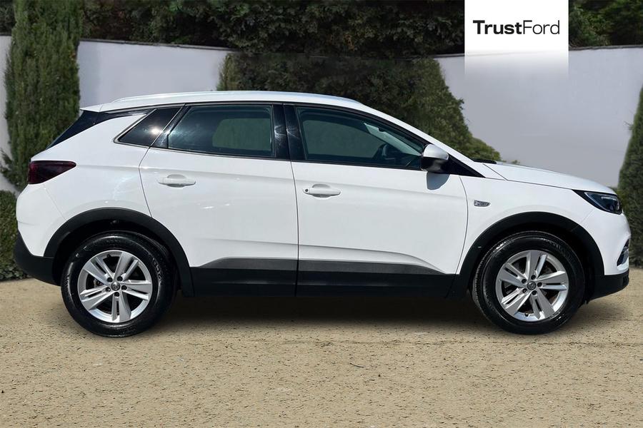 Vauxhall GRANDLAND X Photo autoimg-b1a9b18cf6c980b54d2422d0d4b5894e96cfc79a.jpg