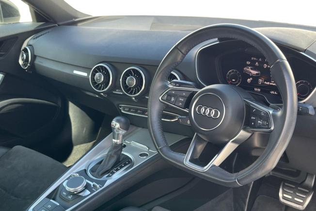 AUDI TT Photo 6