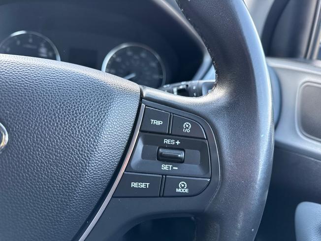HYUNDAI i20 Photo 17