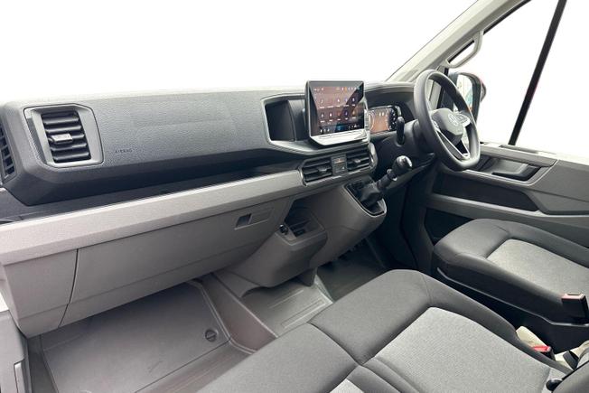VOLKSWAGEN Crafter Photo 2