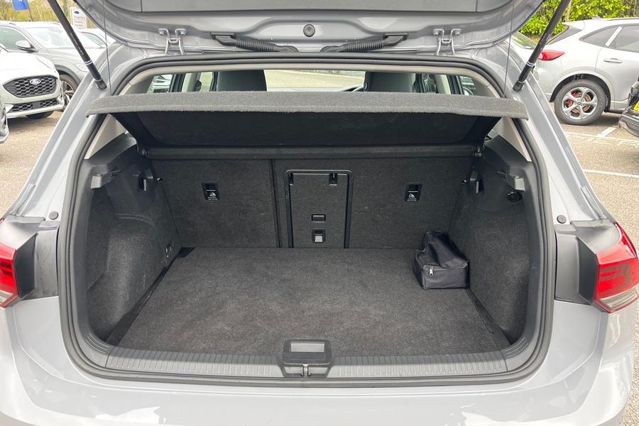 Volkswagen Golf Photo autoimg-b1b2c8028d8c26c5476652eae42a301093ceed40.jpg