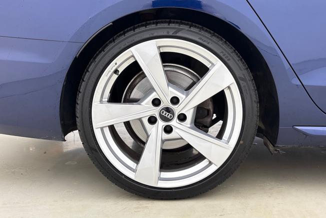 AUDI A4 Photo 5