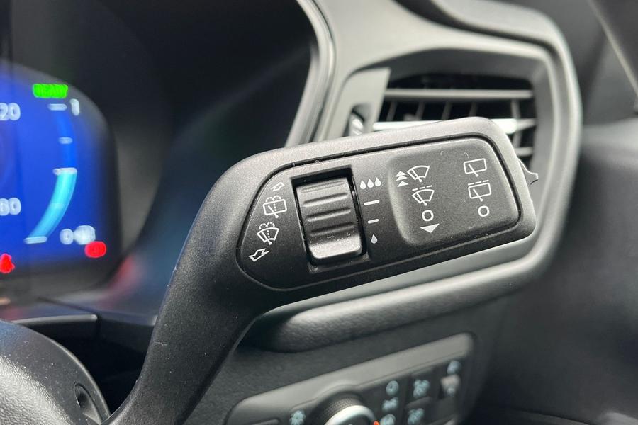 Ford Kuga Photo autoimg-b1b890979658d0ba4f79edd6f1b84b581d4b85af.jpg