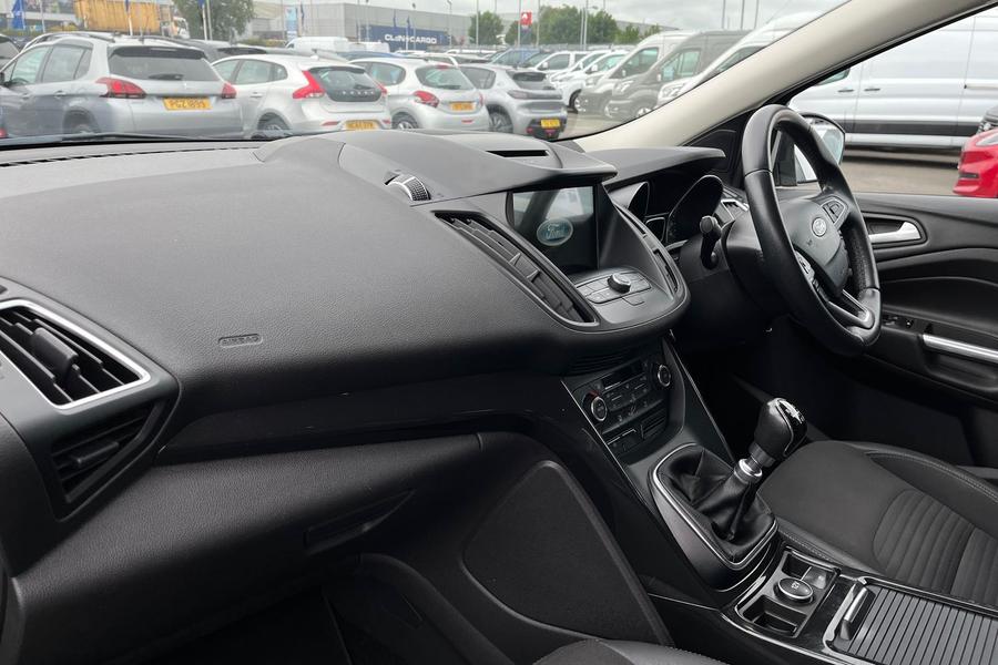 Ford KUGA Photo autoimg-b1babd2776bb4371181ce9589cba0cac2e98ad34.jpg