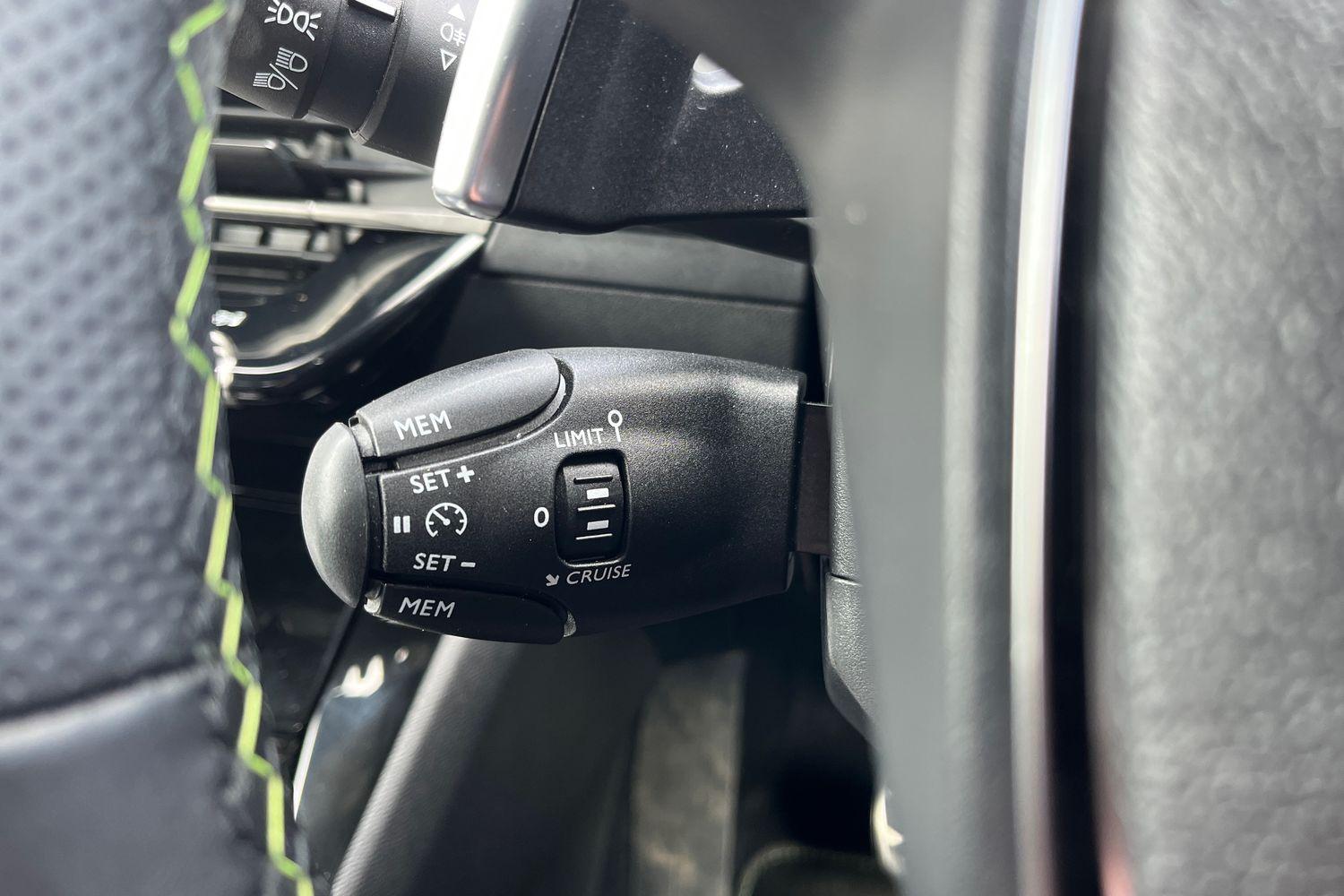 PEUGEOT 2008 Photo 27
