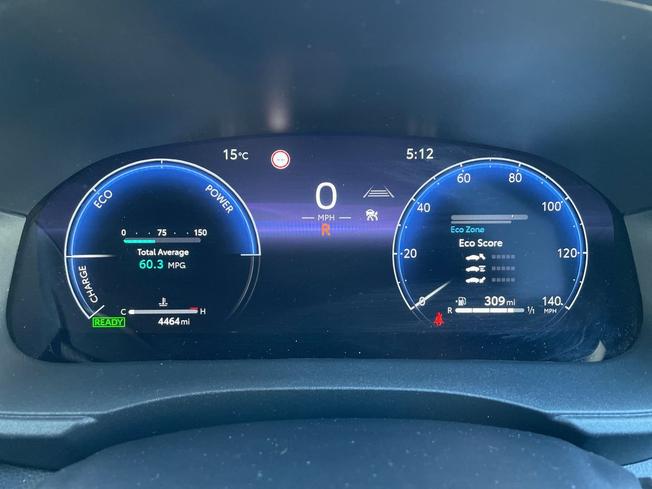 TOYOTA Yaris Cross Photo 15