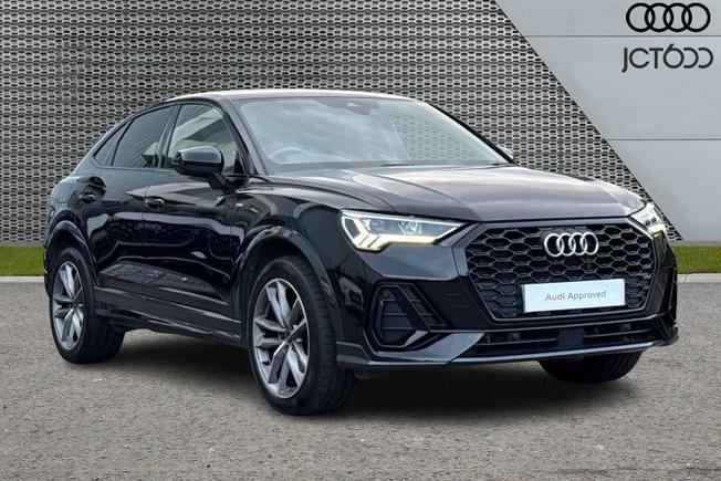 AUDI Q3 Photo 1