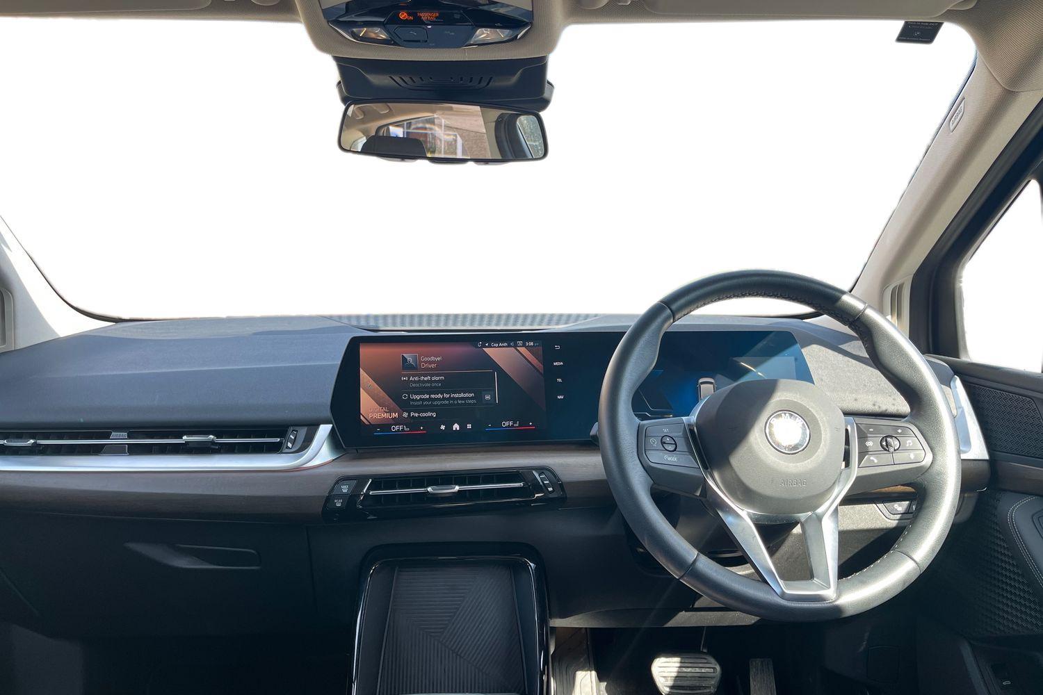 BMW 2 SERIES Photo 9