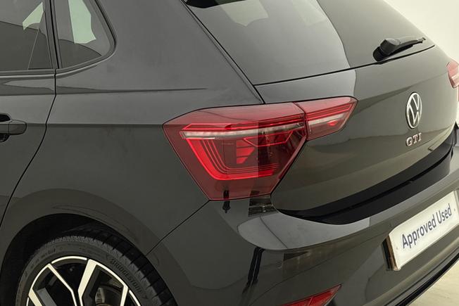 VOLKSWAGEN Polo Photo 18