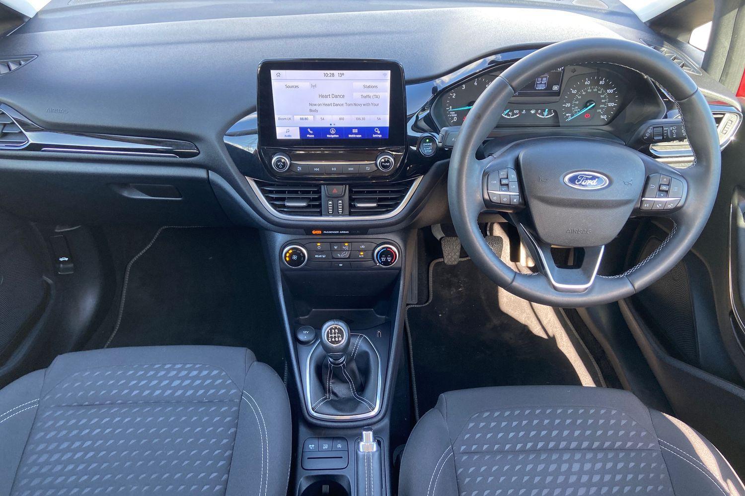 Ford Fiesta Photo 9