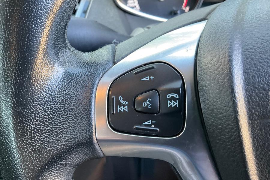 Ford Fiesta Photo autoimg-b1c9f12ec1825df4533b59c7f818a50173fb81f1.jpg