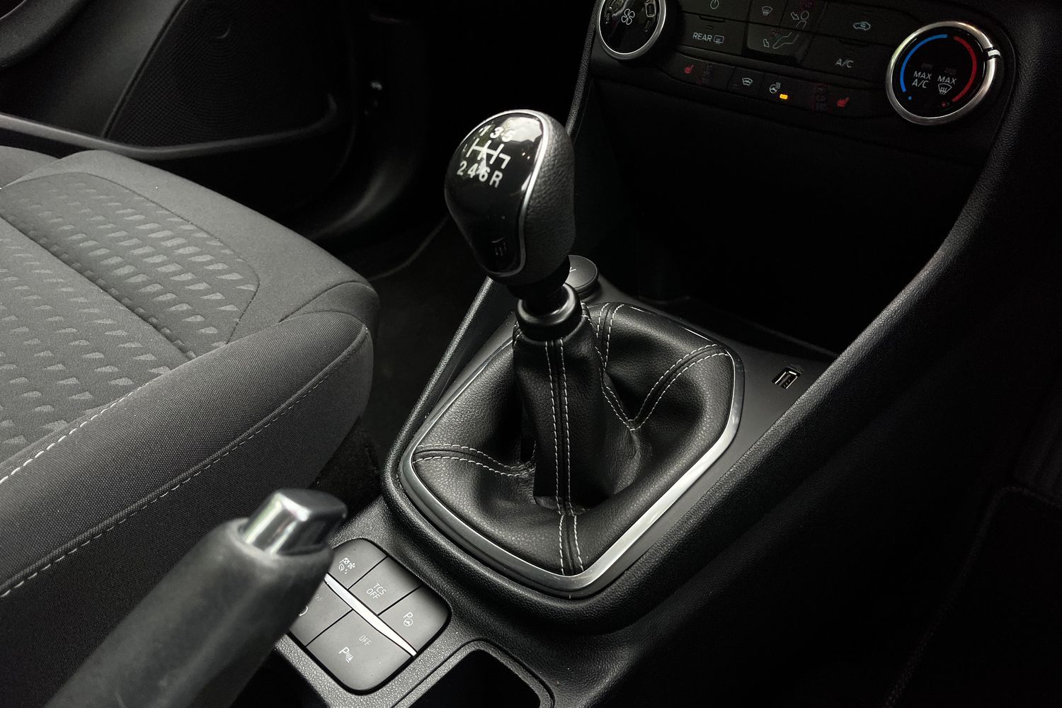 Ford Fiesta Photo 33