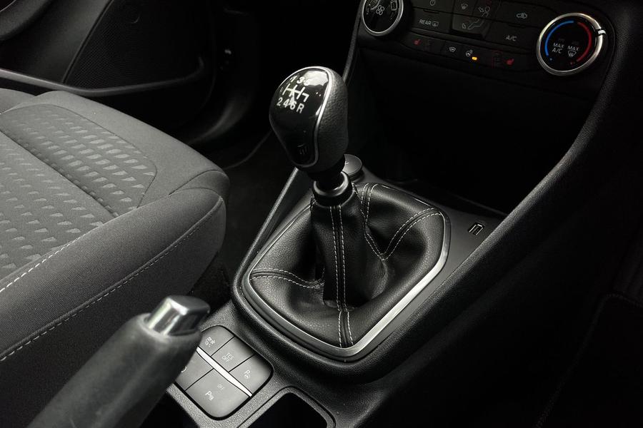 Ford Fiesta Photo autoimg-b1cd59d053ecce6707f8b0a1e553406446adfe41.jpg