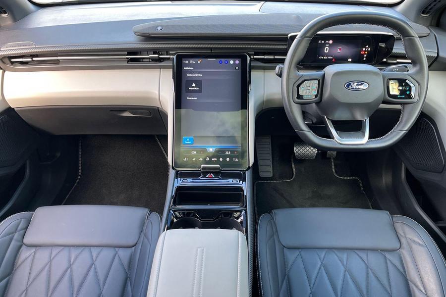 Ford Explorer Photo autoimg-b1d246bd37154b5875504cc6fc9e72f713ca9ec5.jpg
