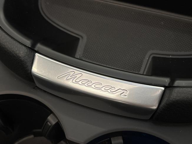 PORSCHE Macan Photo 42