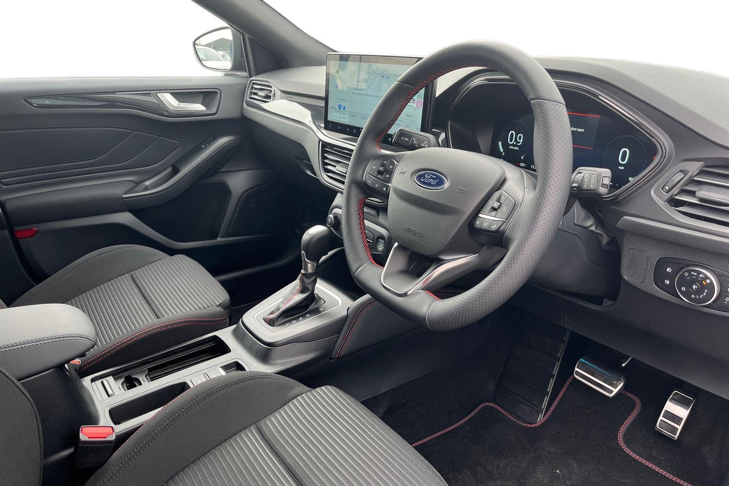 Ford FOCUS Photo 8