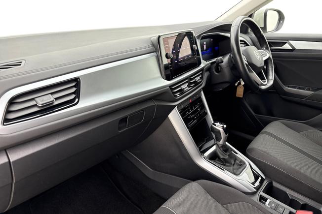 VOLKSWAGEN T-Roc Photo 2