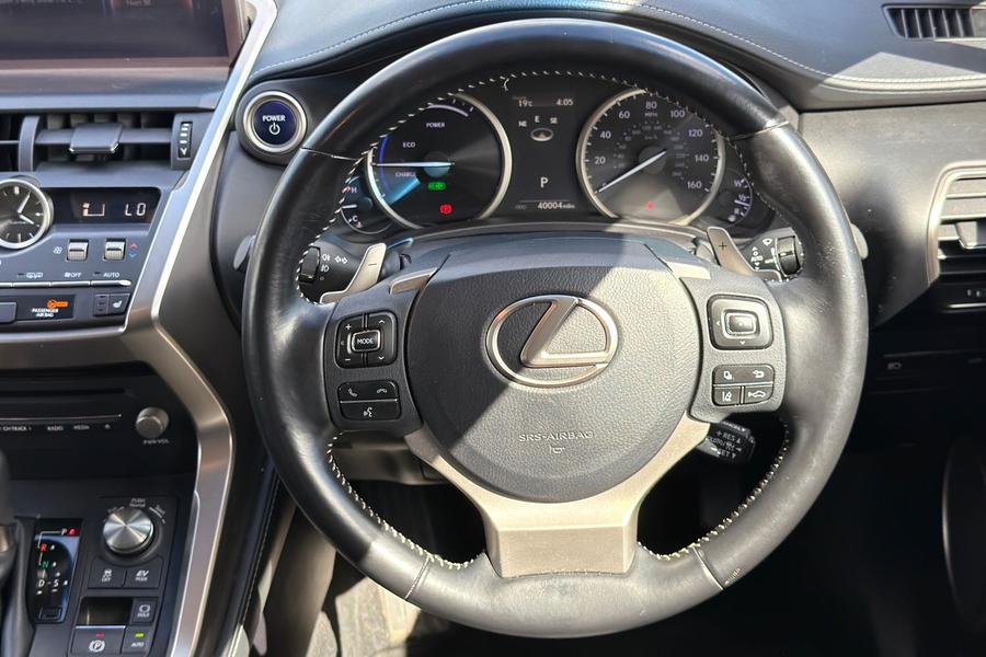 Lexus NX Photo autoimg-b1de344107c84218c897e8713557ace4fb5713c3.jpg