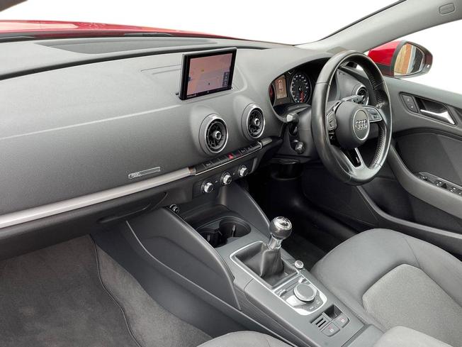 AUDI A3 Photo 2