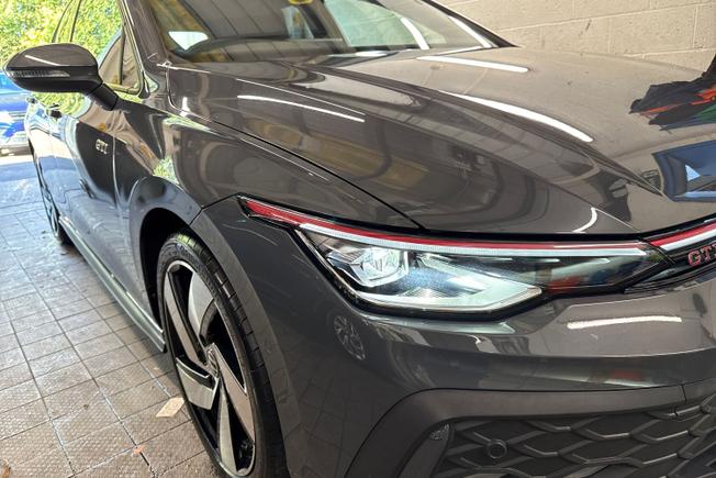 Volkswagen Golf Photo 19