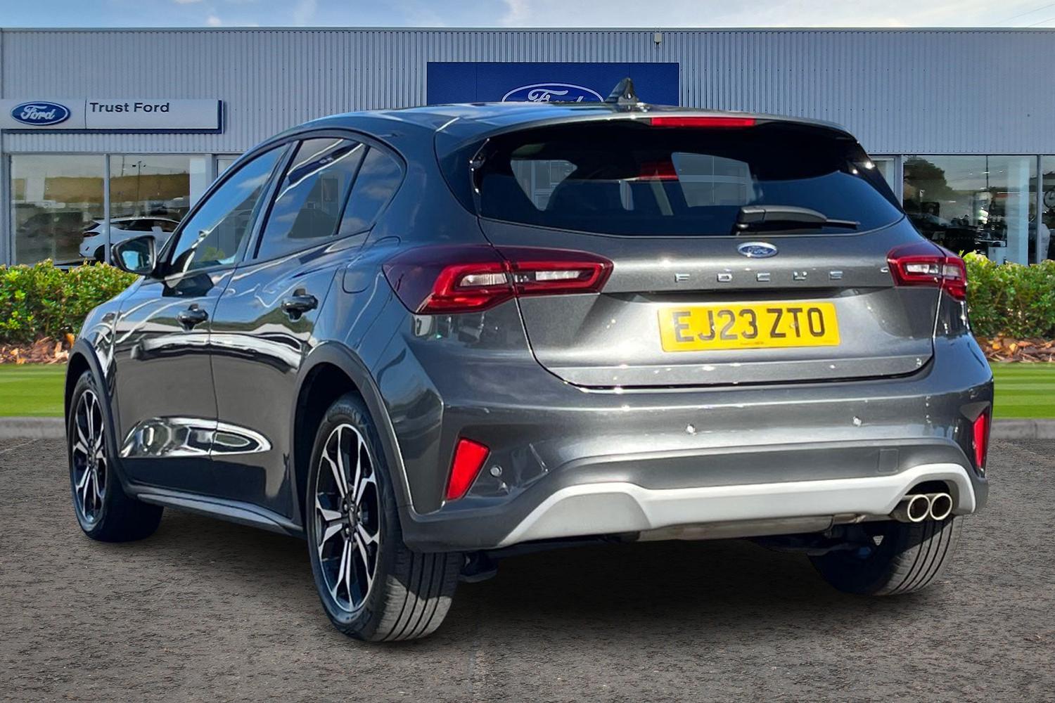 Ford FOCUS Photo 1