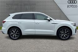 VOLKSWAGEN Touareg Photo 4