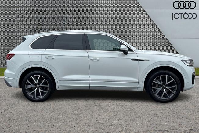 VOLKSWAGEN Touareg Photo 4