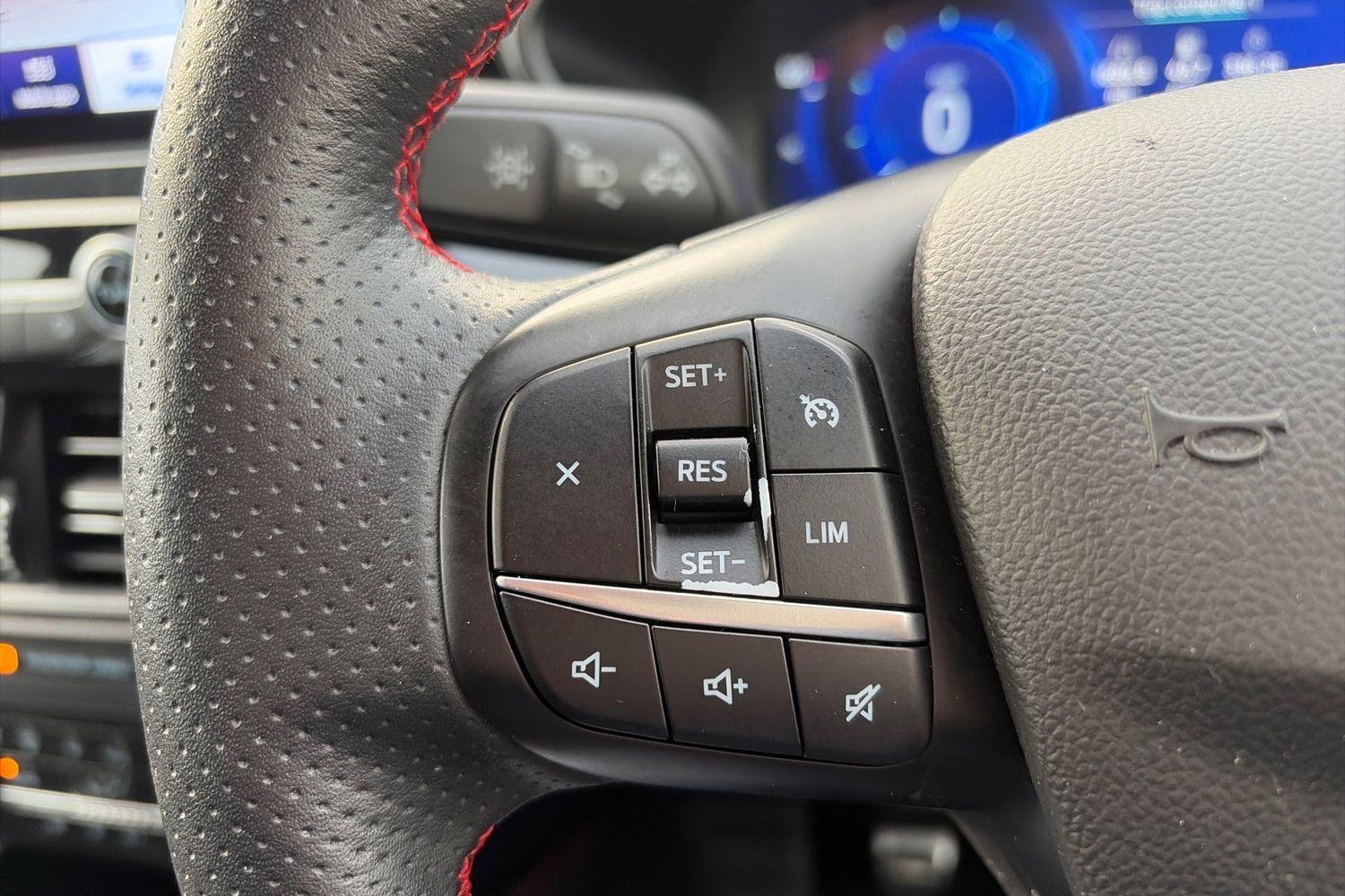 Ford KUGA Photo 30